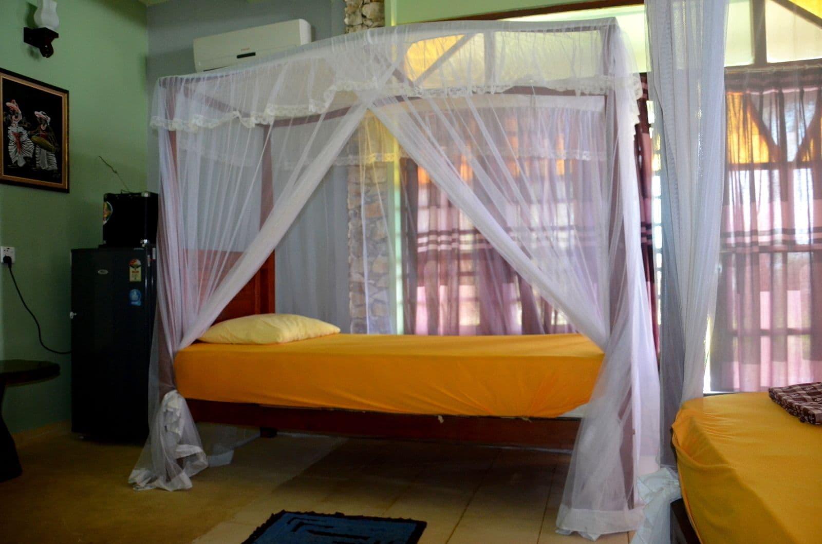 Time N Tide Beach Resort Hikkaduwa Exterior foto